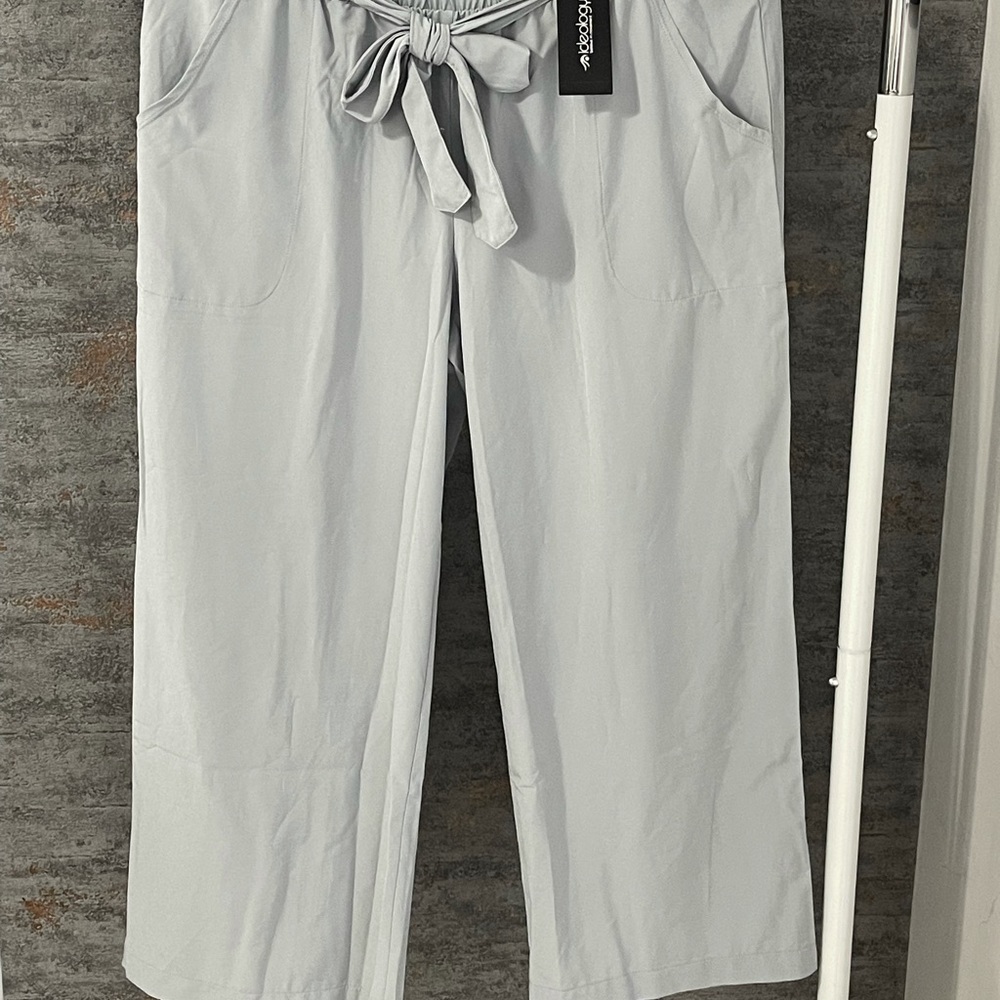 Ideology misty silver pants size medium